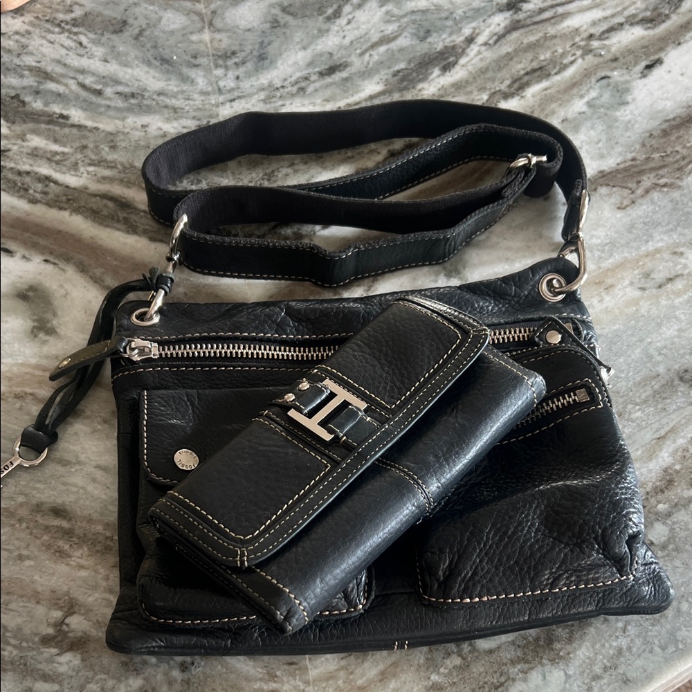 Fossil Black Leather Crossbody woman’s Purse + Matching Wallet Set